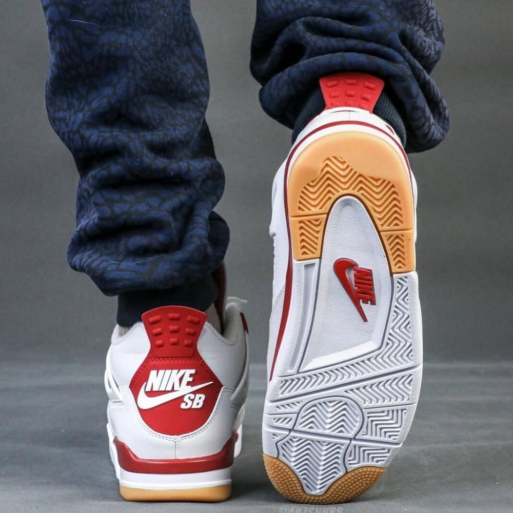 Air Jordan 4 x Nike SB Varsity Red