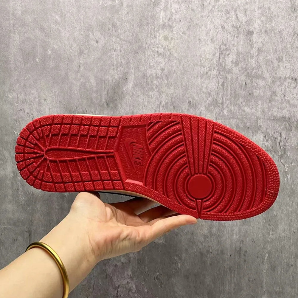 Air Jordan 1 Low x Travis Scott Chicago Red