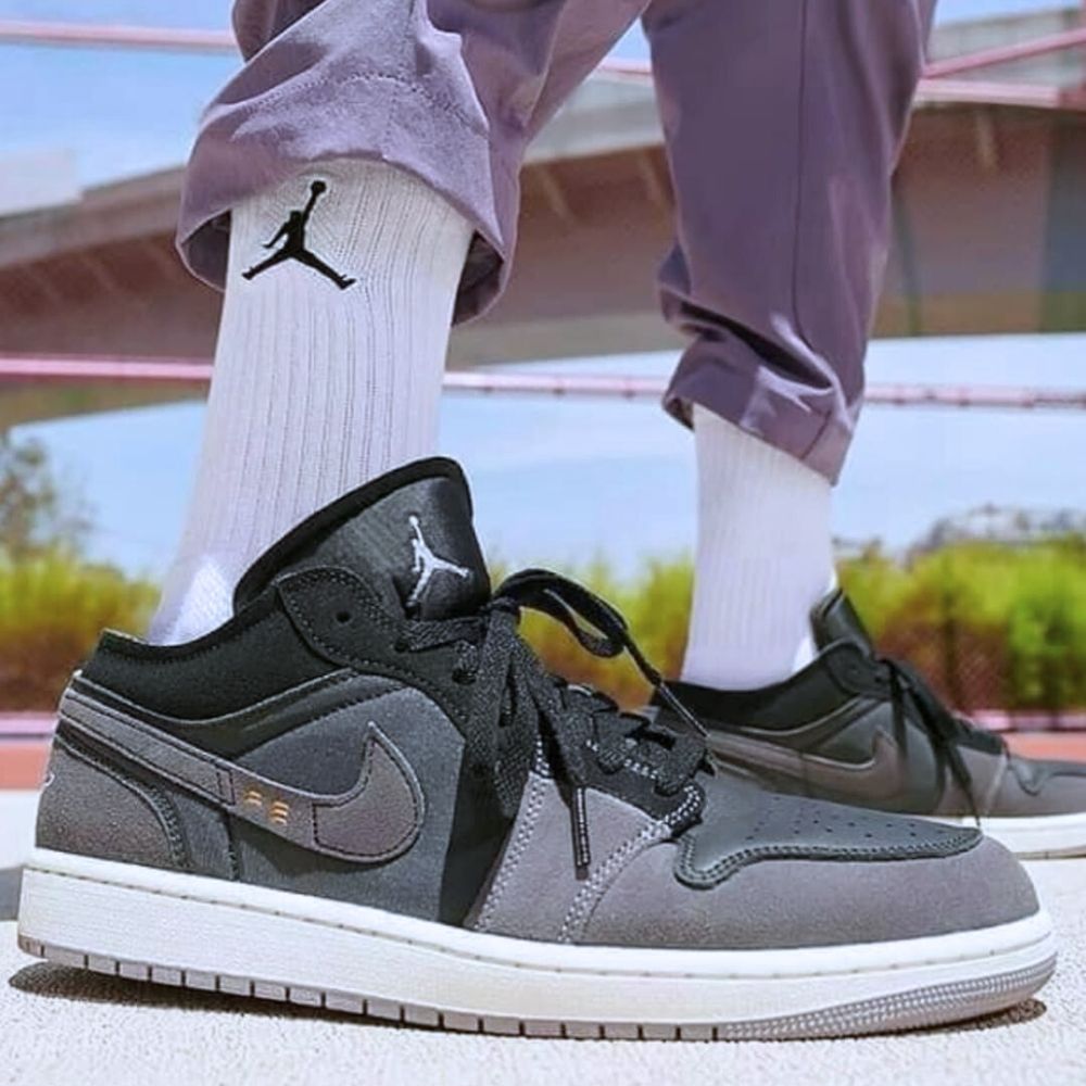 Air Jordan 1 Low Craft Inside Out Grey Black