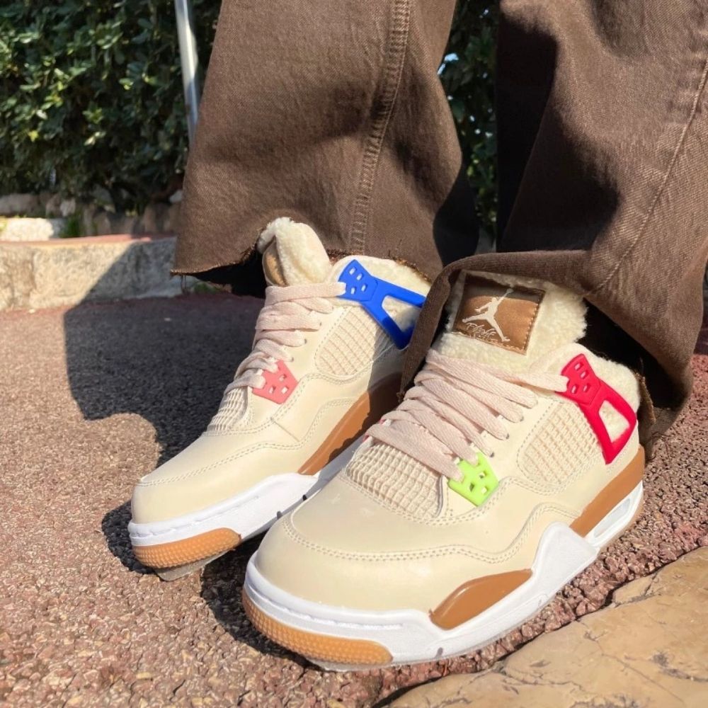 Air Jordan 4 Retro Wild Things Pearl White