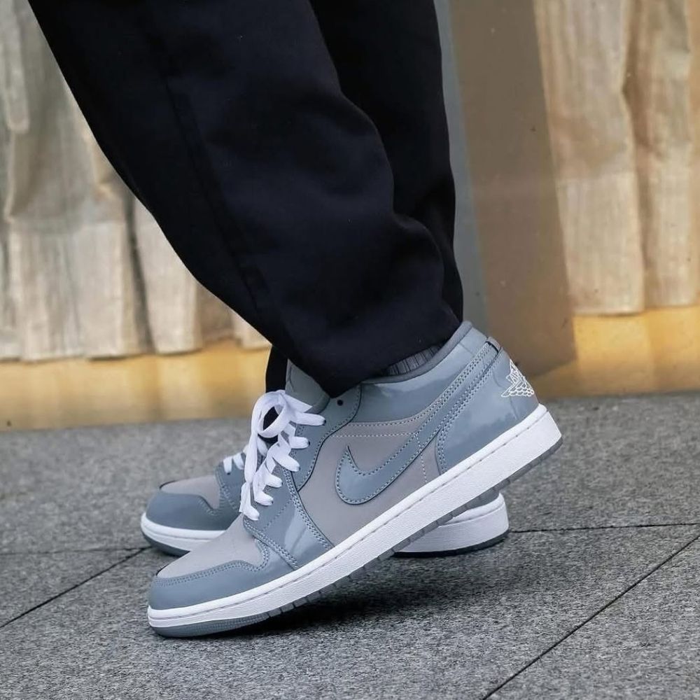 Air Jordan 1 Low Medium Grey White SE