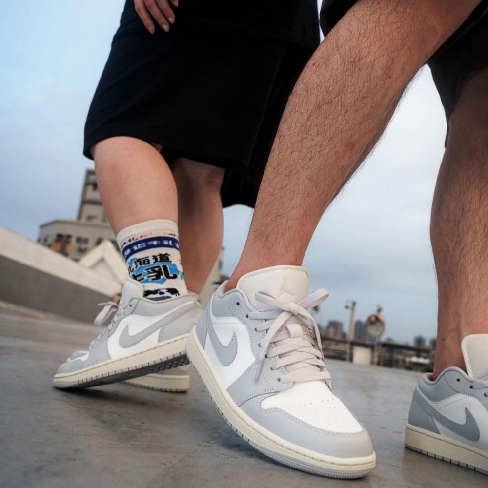 Air Jordan 1 Low Wolf Grey