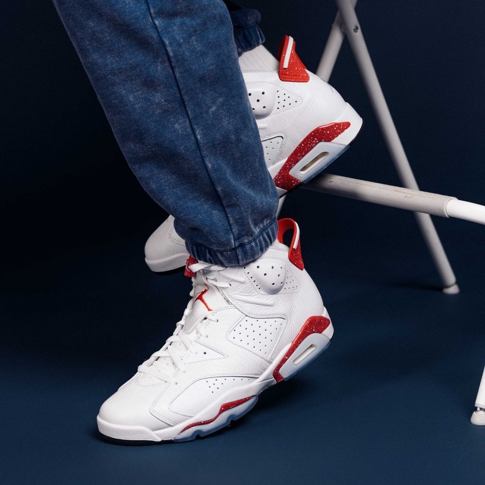 Air Jordan 6 Retro Red Oreo