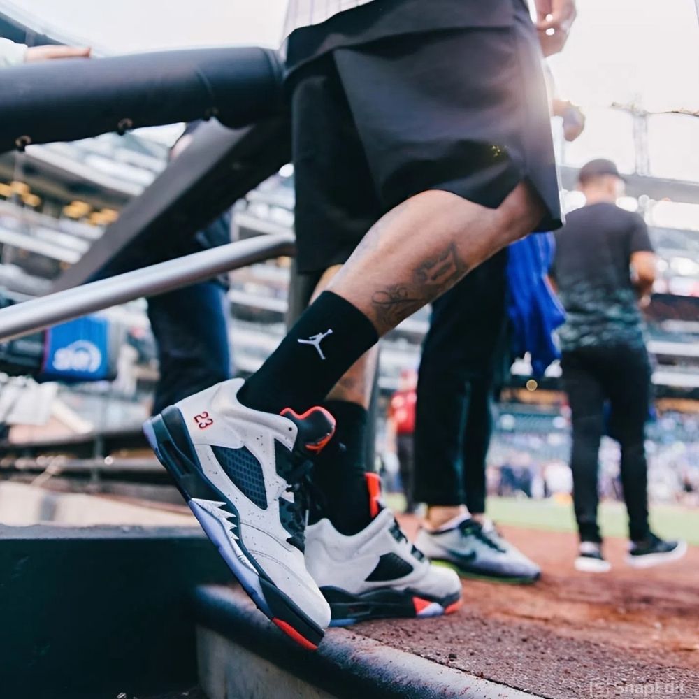 Air Jordan 5 Retro Low Neymar Silver Black