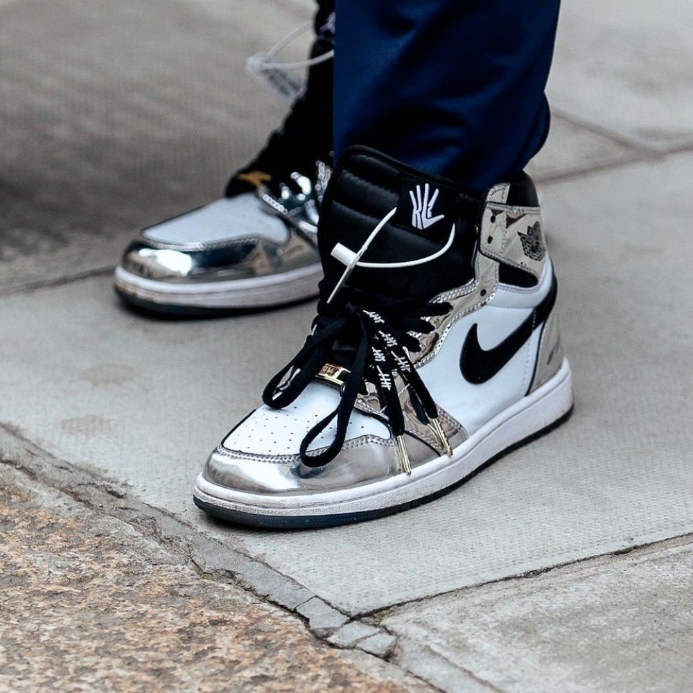 Air Jordan 1 Retro High Think 16 Pass The Torch Chrome White