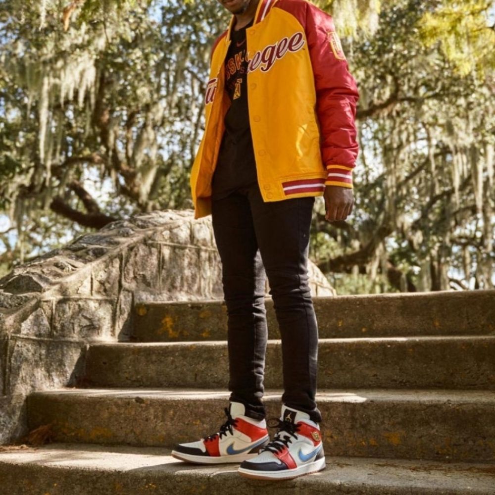 Air Jordan 1 Mid Let Man Sail Red