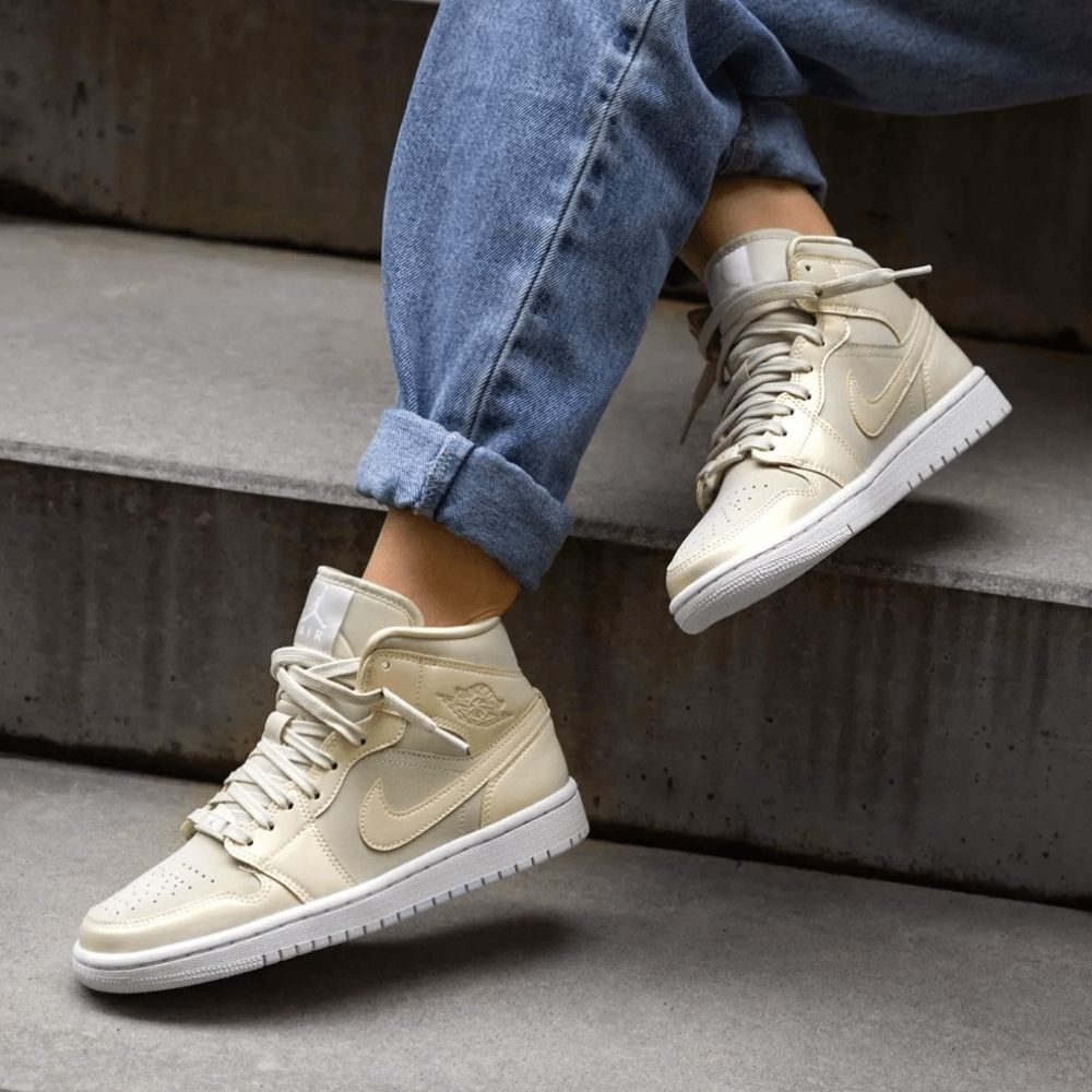 Air Jordan 1 Mid Goose Feather Yellow