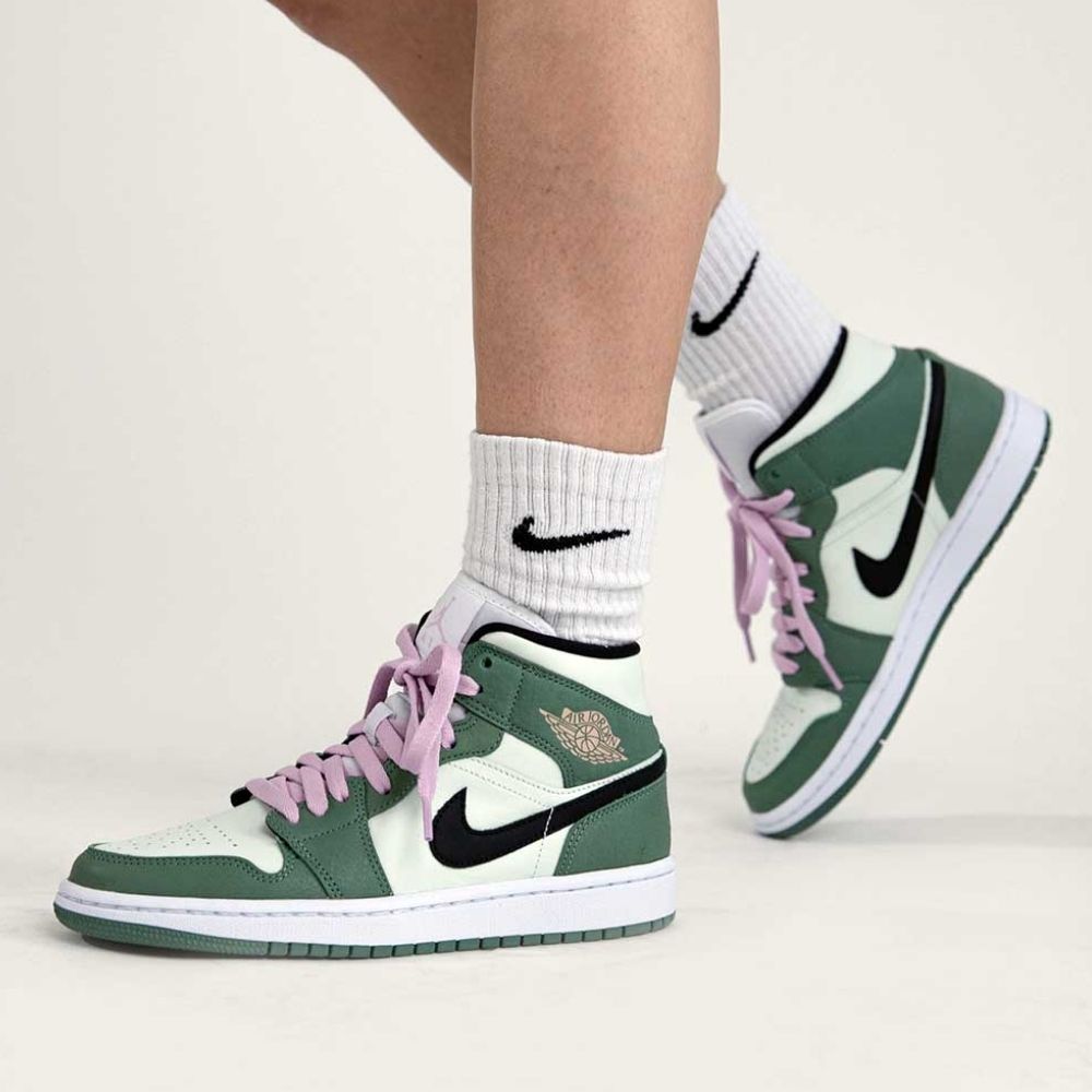 Air Jordan 1 Mid Dutch Green Black