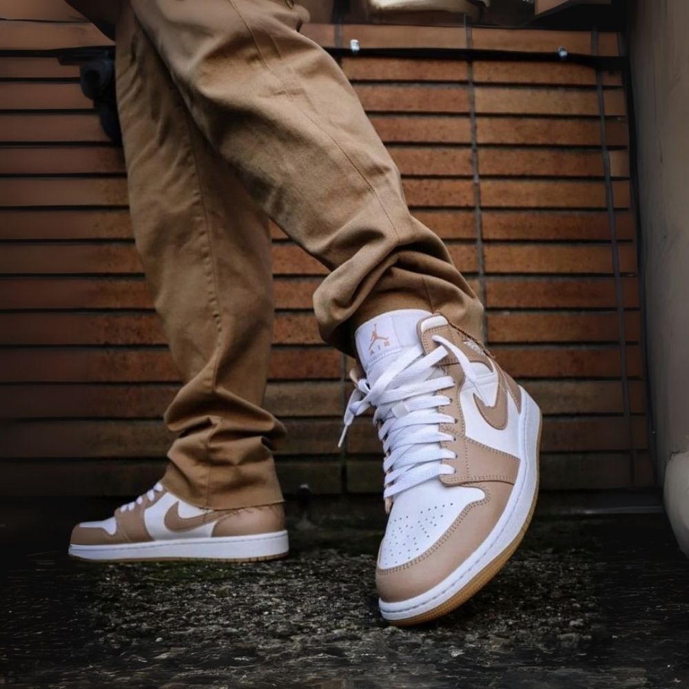 Air Jordan 1 Mid Tan Gum White