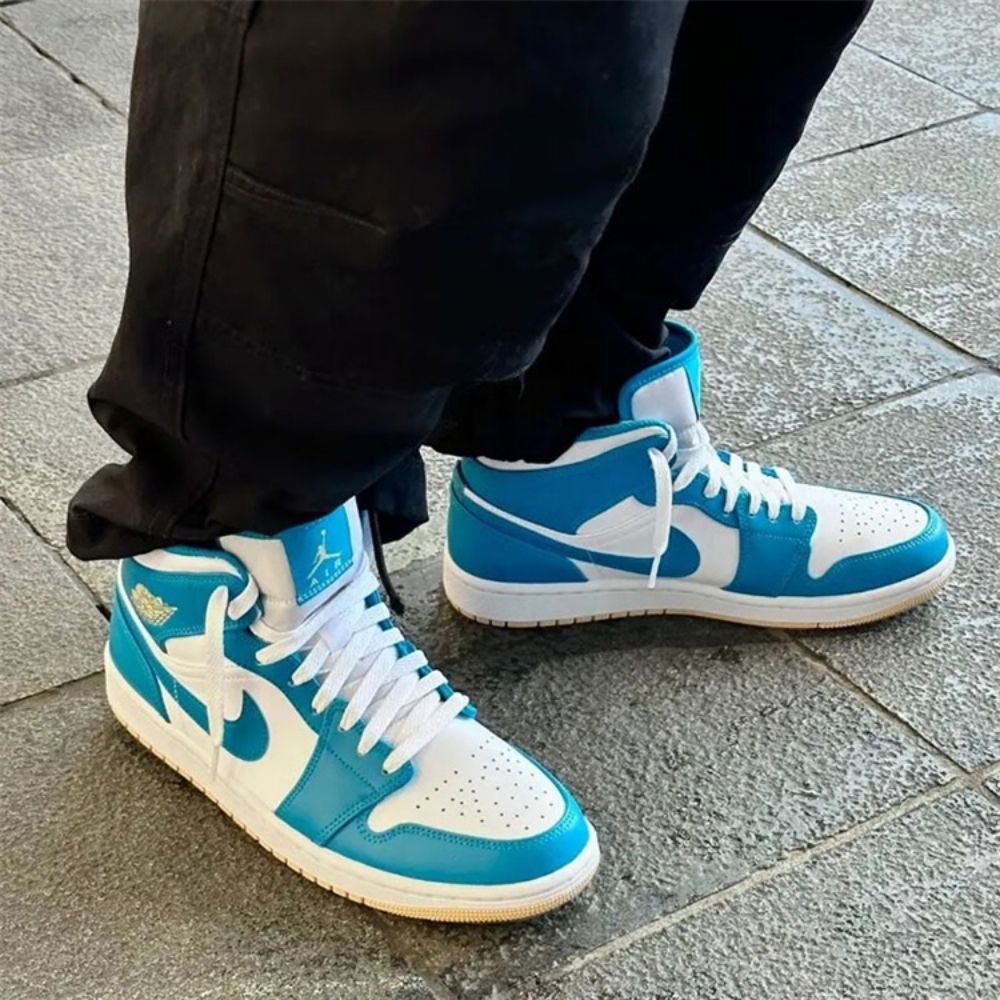 Air Jordan 1 Mid Aquatone Blue White