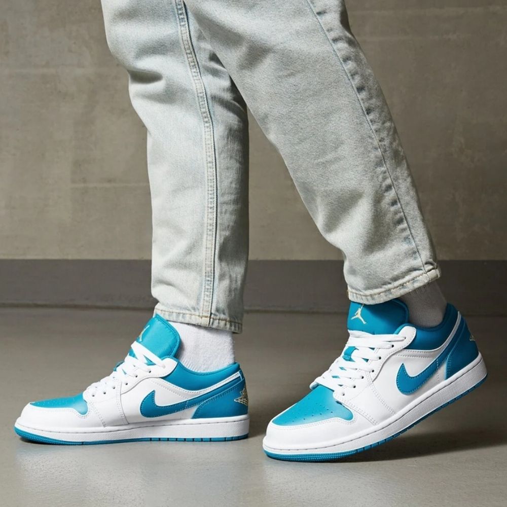 Air Jordan 1 Low Aquatone Blue White