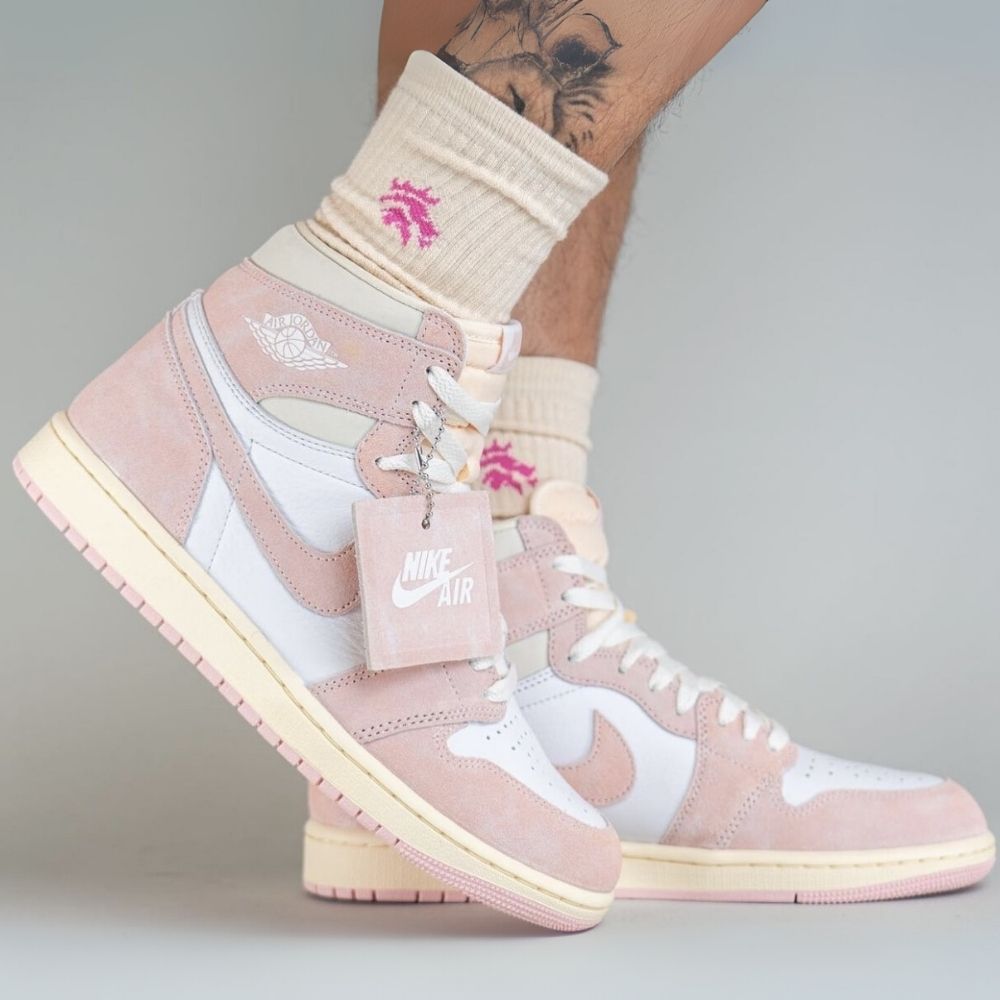 Air Jordan 1 Retro High OG Washed Pink White