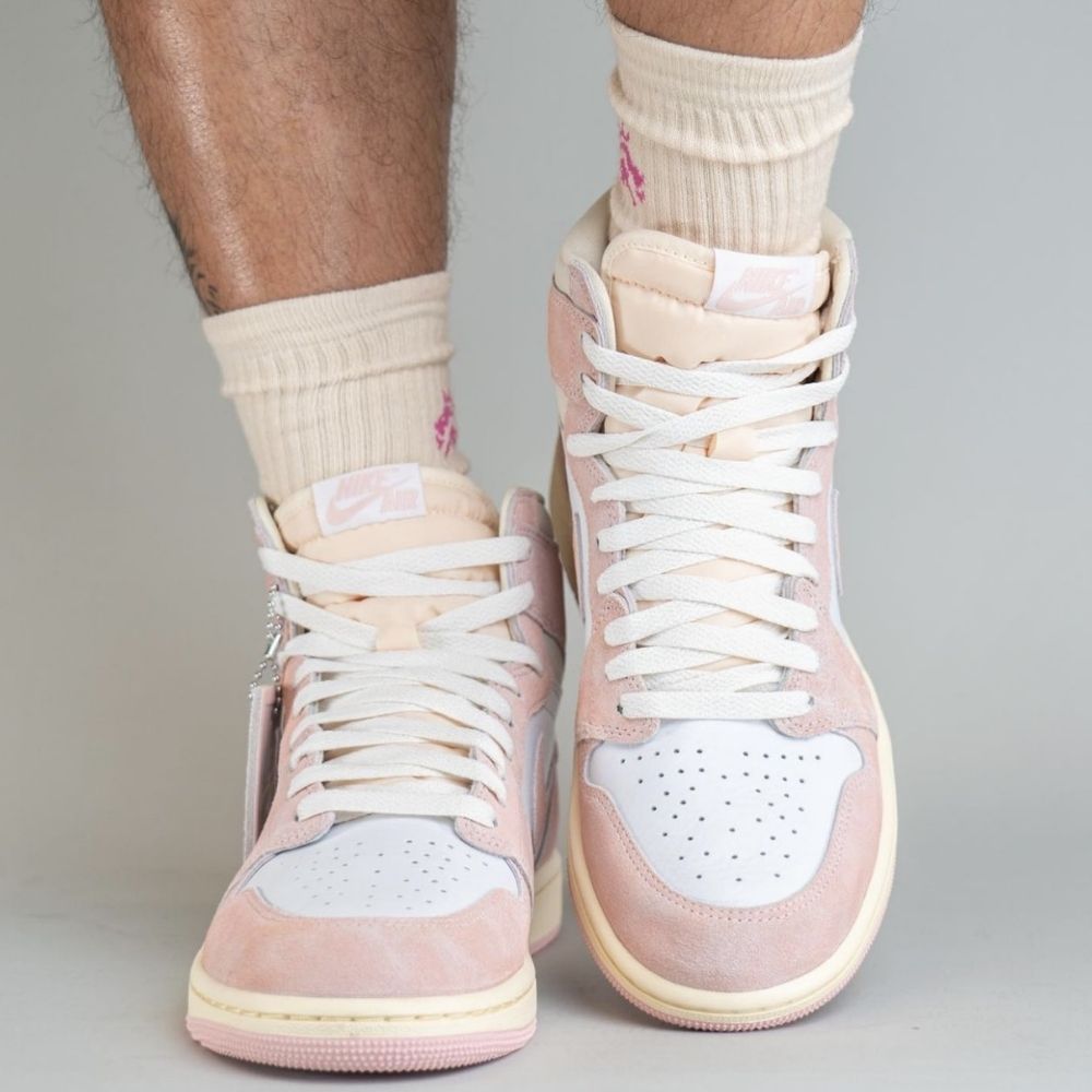 Air Jordan 1 Retro High OG Washed Pink White