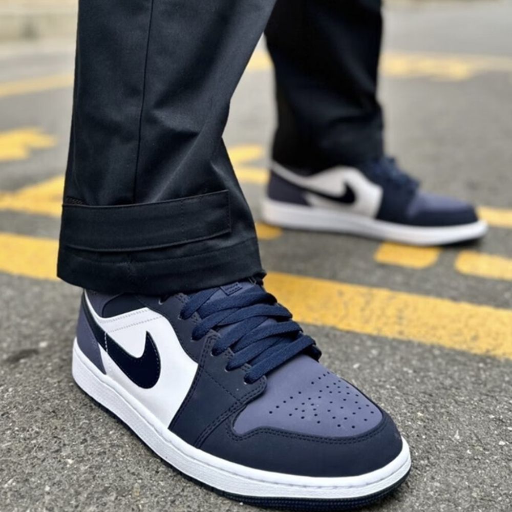 Air Jordan 1 Mid Obsidian Purple White