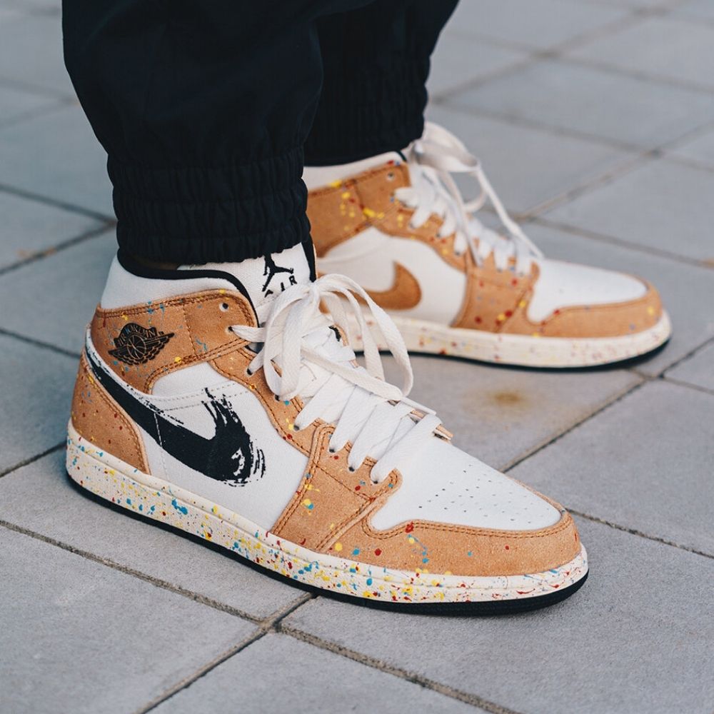 Air Jordan 1 Mid Brushstroke Paint Splatter Sail Chile Red SE