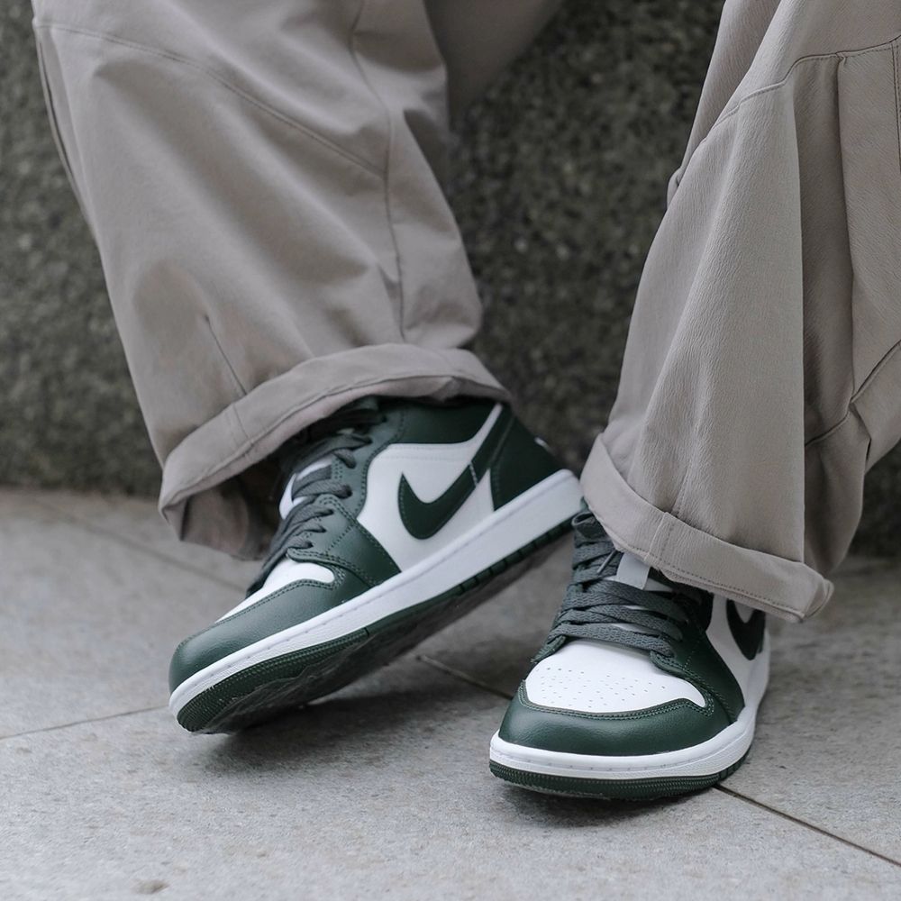 Air Jordan 1 Low Galactic Jade Green White