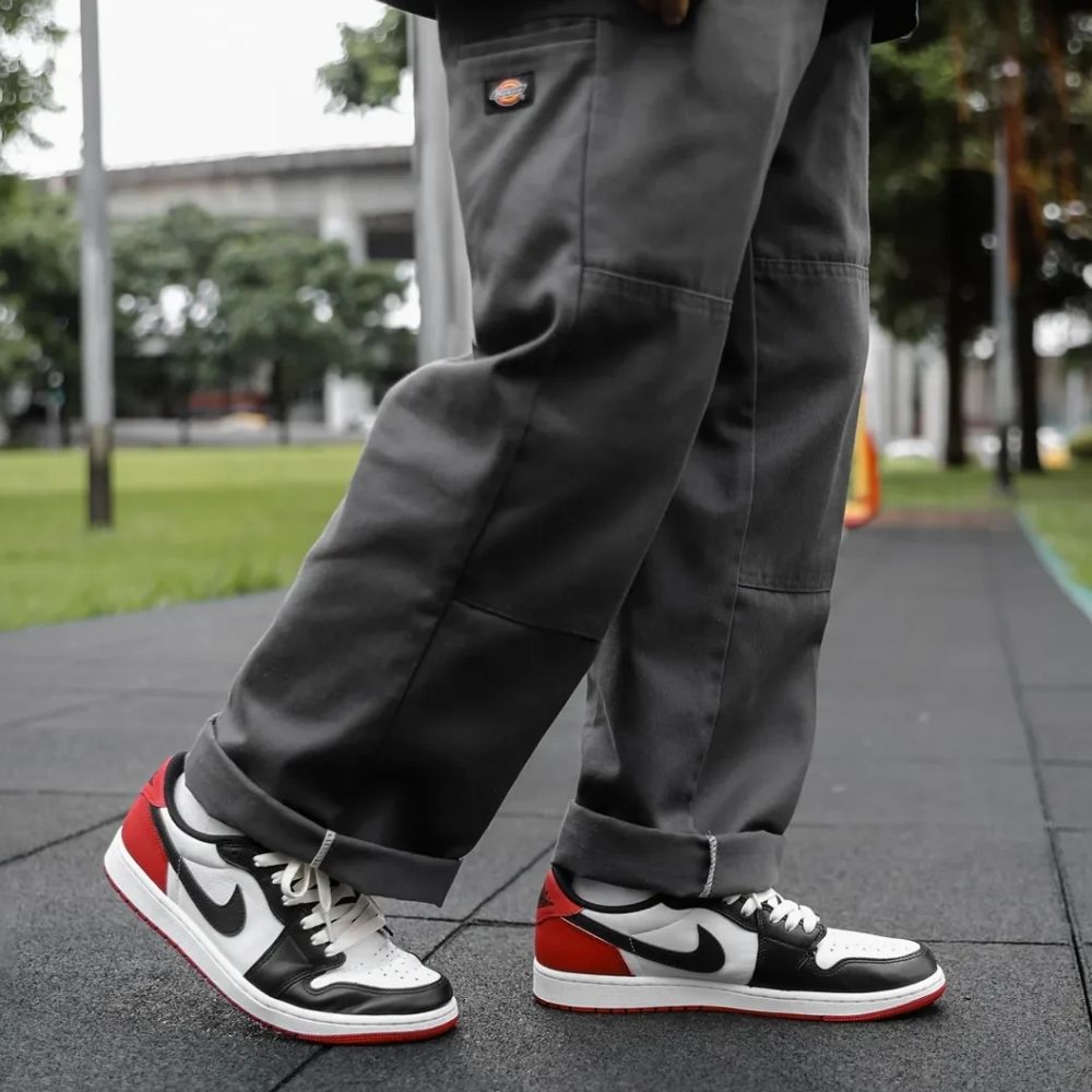 Air Jordan 1 Retro Low OG Black Toe Red