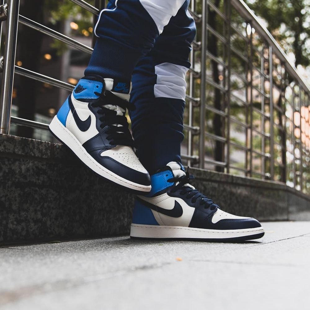 Air Jordan 1 Retro High OG Obsidian Sail Blue