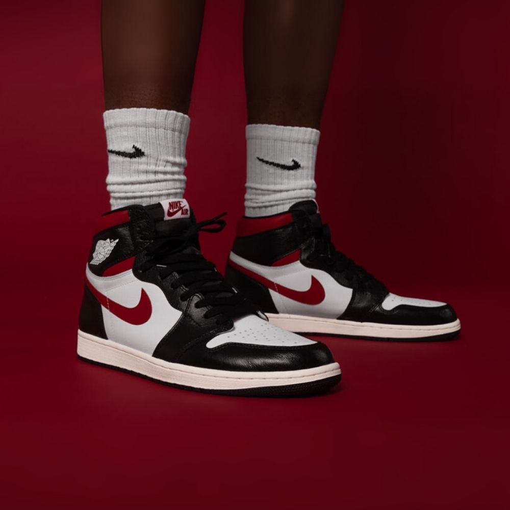 Air Jordan 1 Retro High OG Gym Red Black