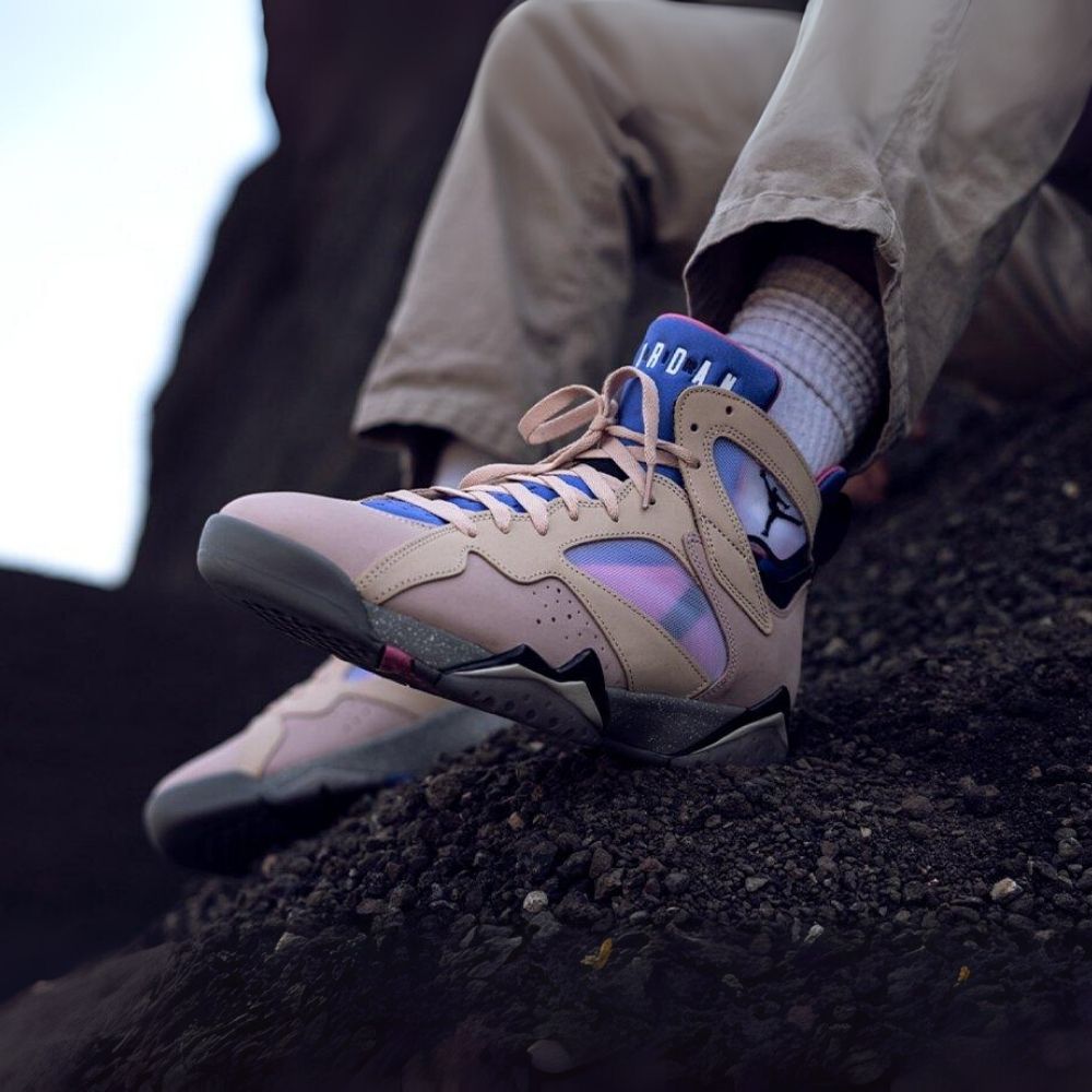 Air Jordan 7 Retro Sapphire Pink SE
