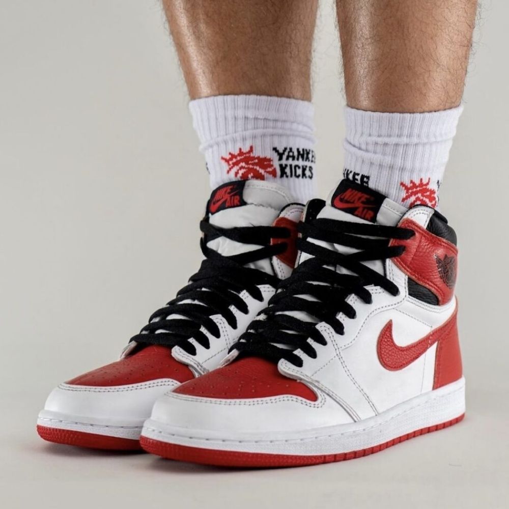 Air Jordan 1 Retro High OG Heritage University Red