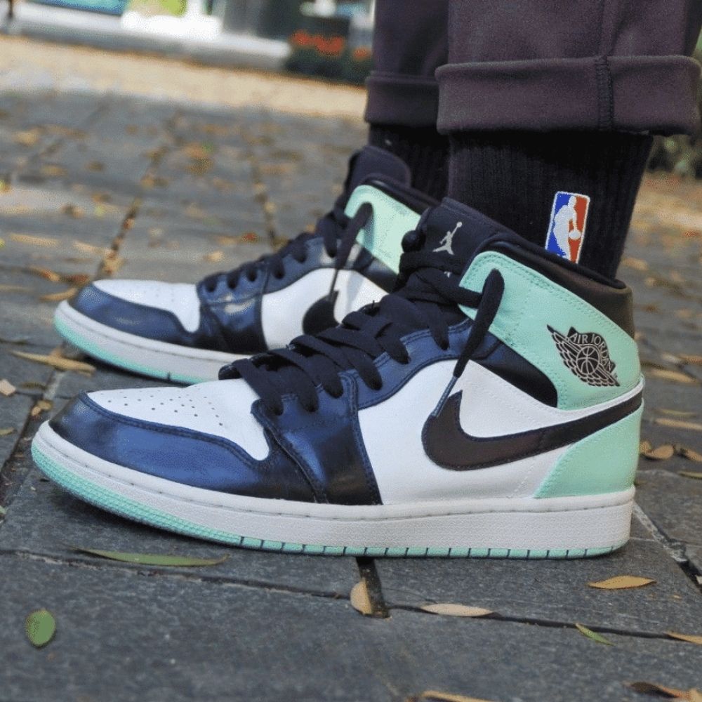 Air Jordan 1 Mid Blue Mint