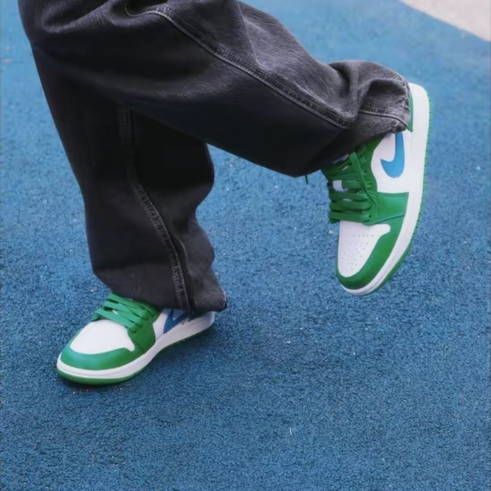 Air Jordan 1 Low Lucky Green