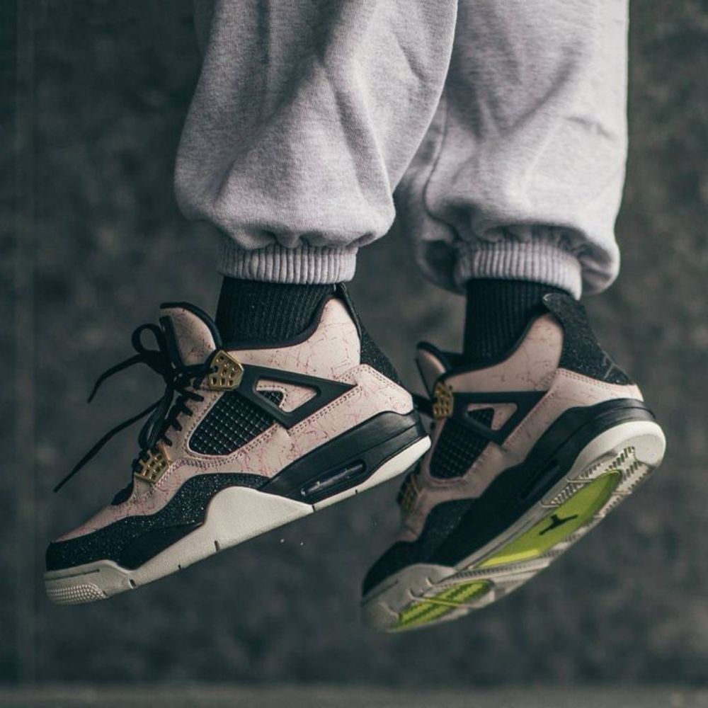 Air Jordan 4 Retro Splatter Silt Red