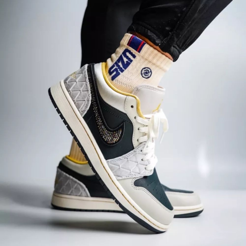 Air Jordan 1 Low Beaded Swoosh