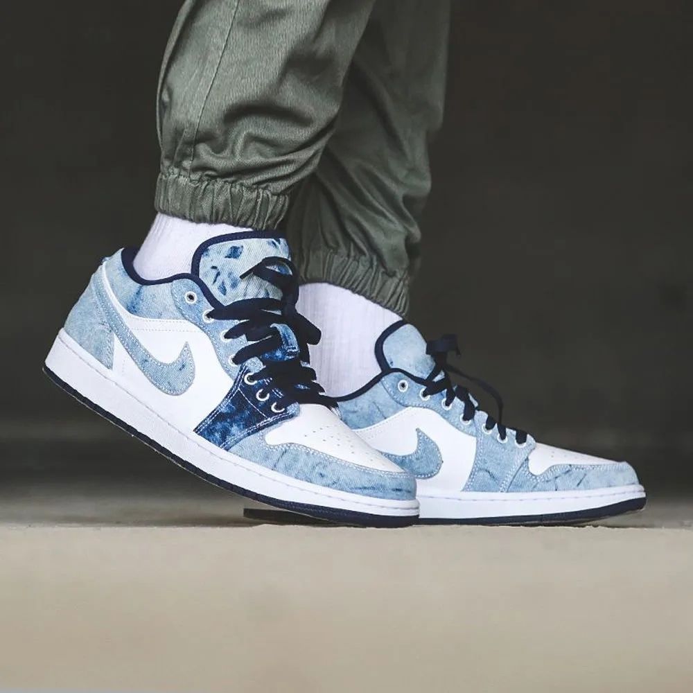 Air Jordan 1 Low SE Washed Denim