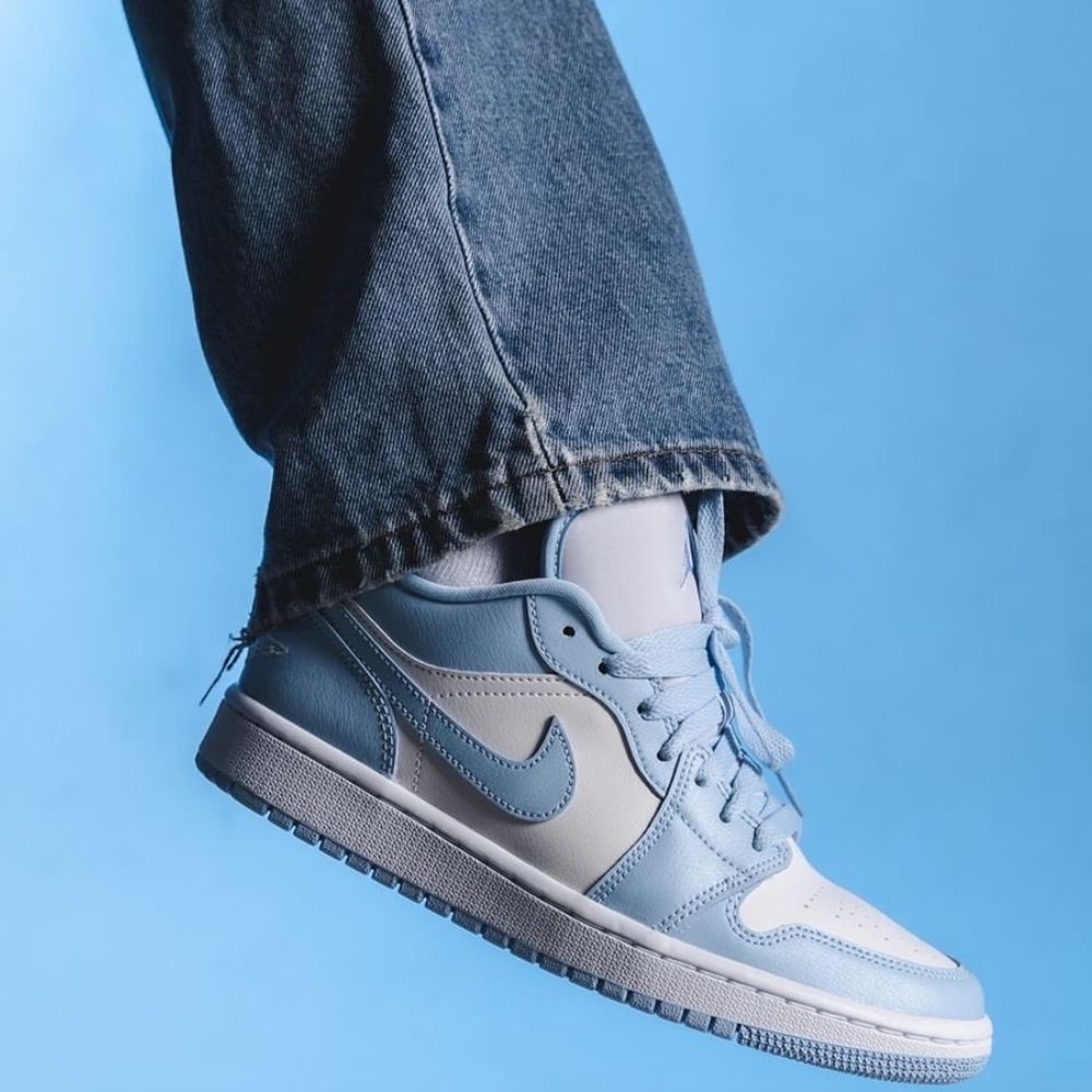 Air Jordan 1 Low Aluminum Light Blue