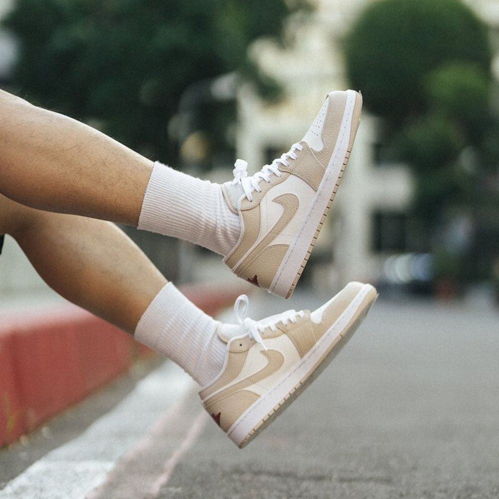 Air Jordan 1 Low SE Heavy Tan Sail