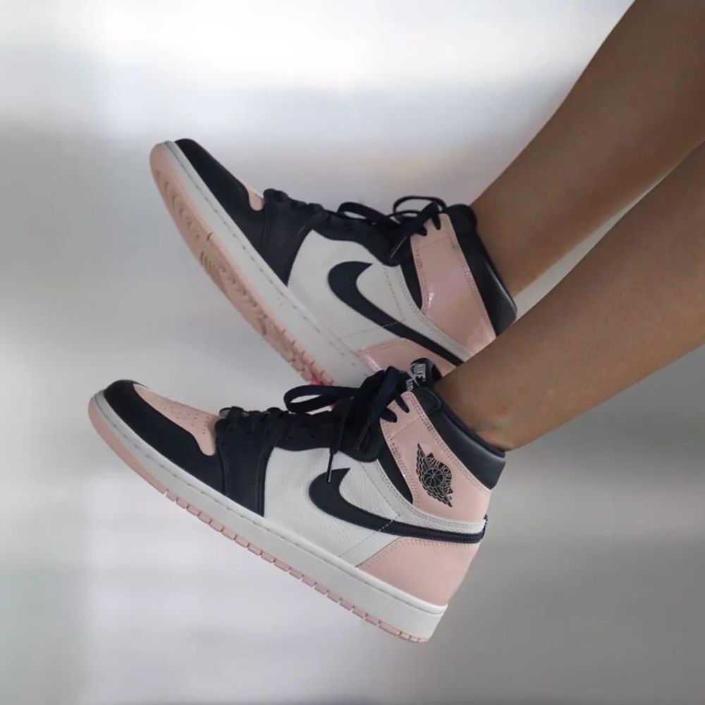 Air Jordan 1 Retro High OG SE Bubble Gum Pink