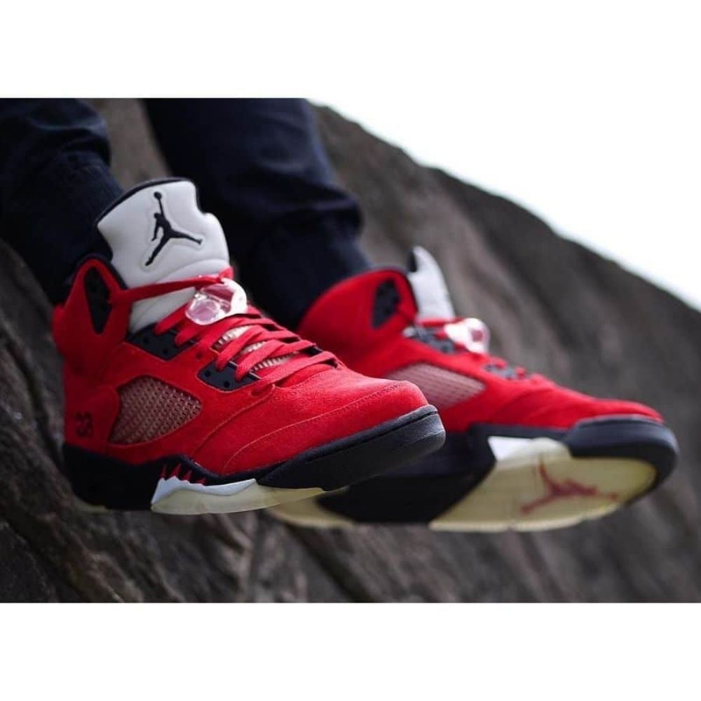Air Jordan 5 Retro Raging Bull Varsity Red 2021