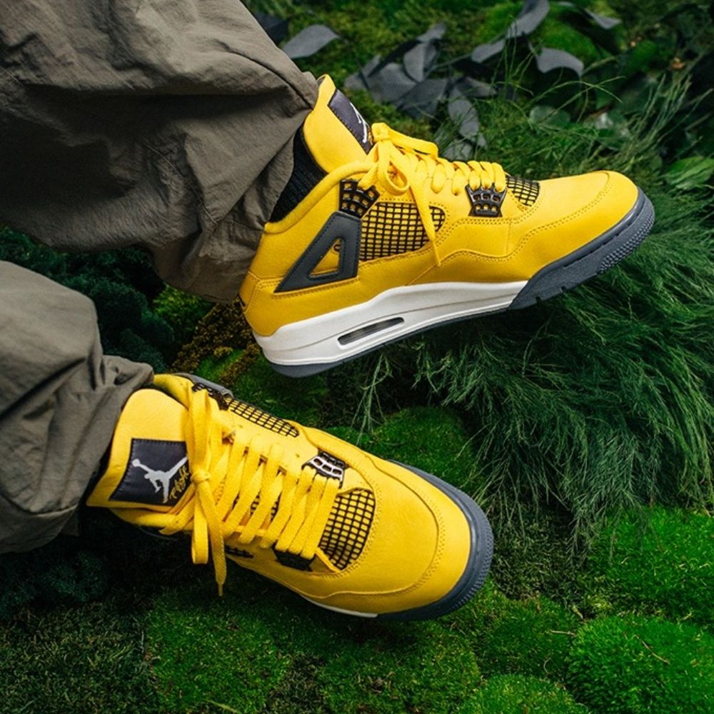 Air Jordan 4 Retro Lightning Yellow 2021