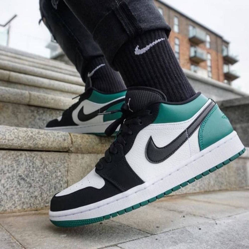 Air Jordan 1 Low Mystic Green