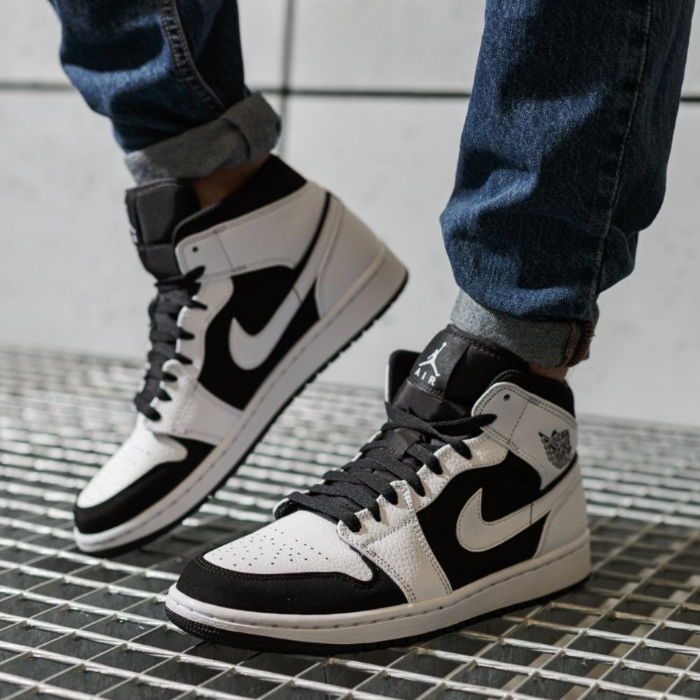 Air Jordan 1 Retro Mid Tuxedo Black White