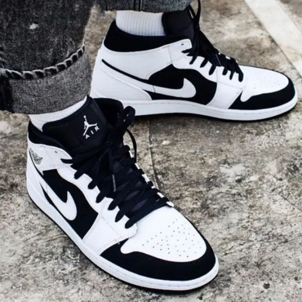 Air Jordan 1 Retro Mid Tuxedo Black White