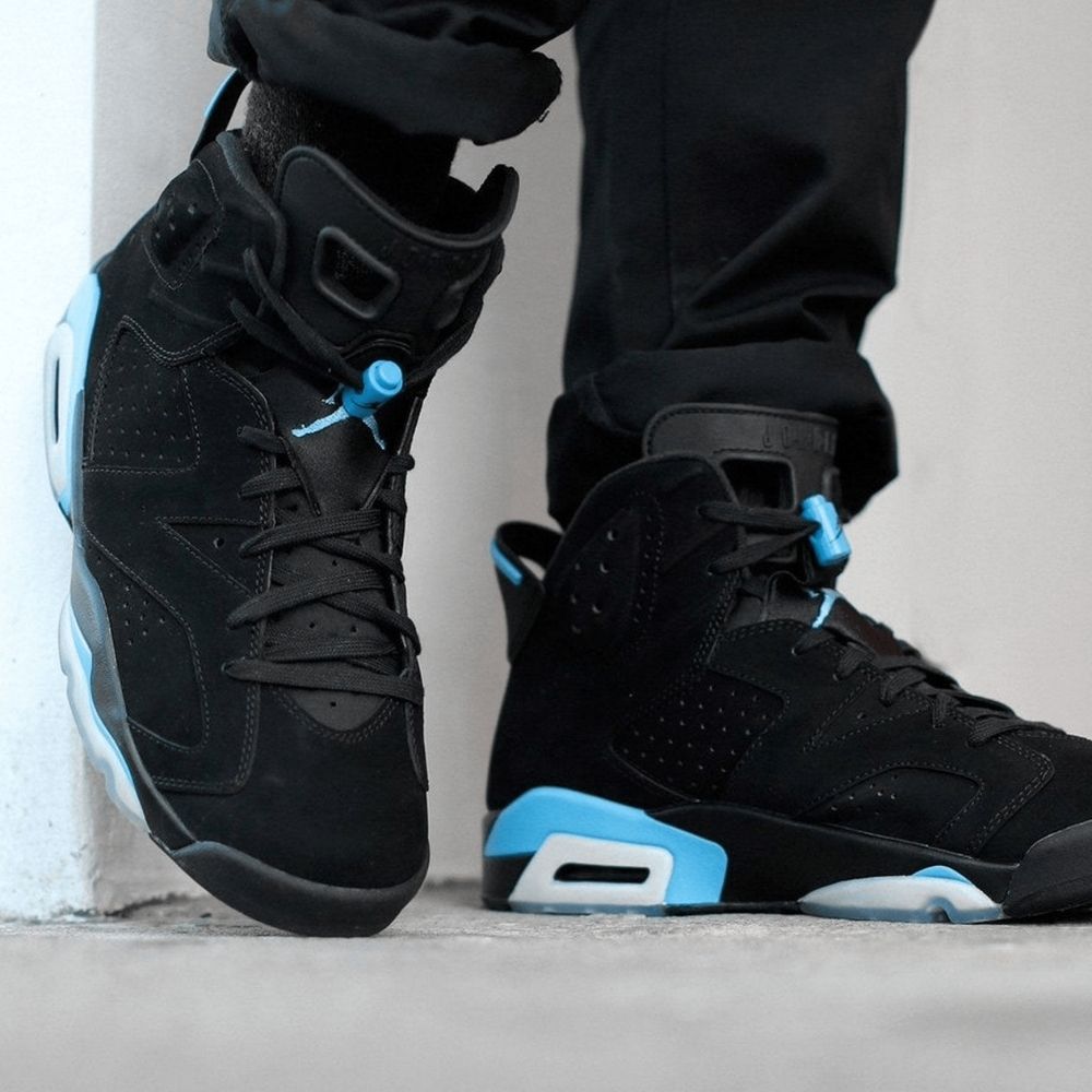 Air Jordan 6 Retro UNC Black