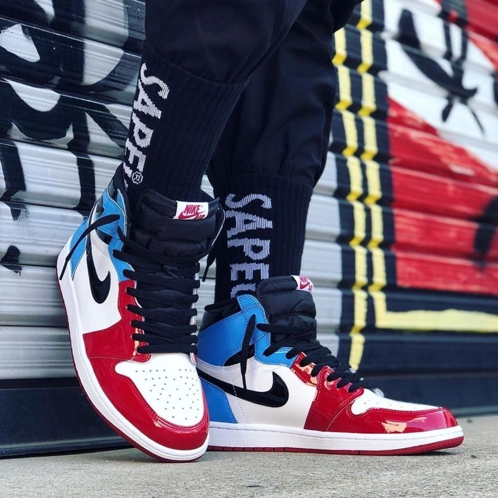 Air Jordan 1 Retro High OG Fearless Blue Red