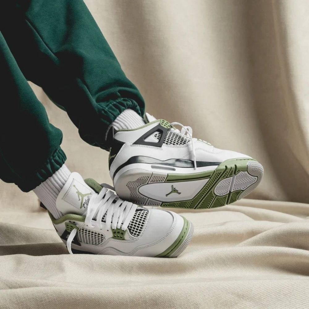 Air Jordan 4 Retro Seafoam Green