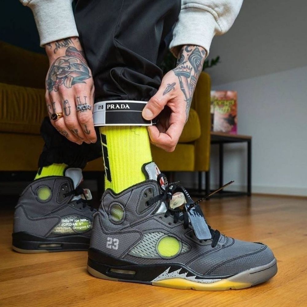 Air Jordan 5 Retro SP x Off White Muslin