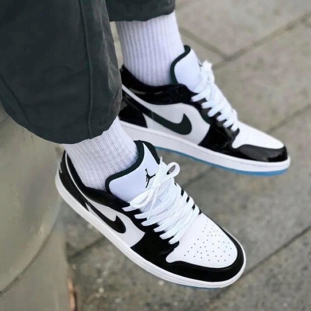 Air Jordan 1 Low Dark Concord