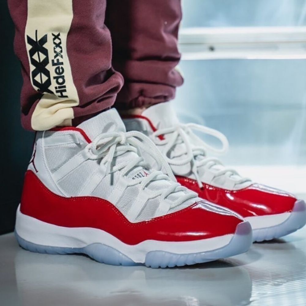 Air Jordan 11 Retro Cherry Varsity Red