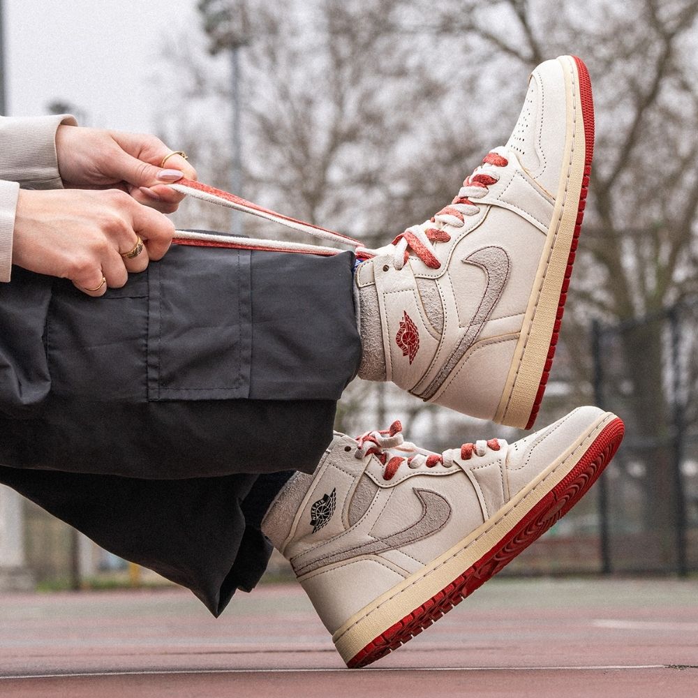 Air Jordan 1 Rare Air Cinnaba Sail Light Bone