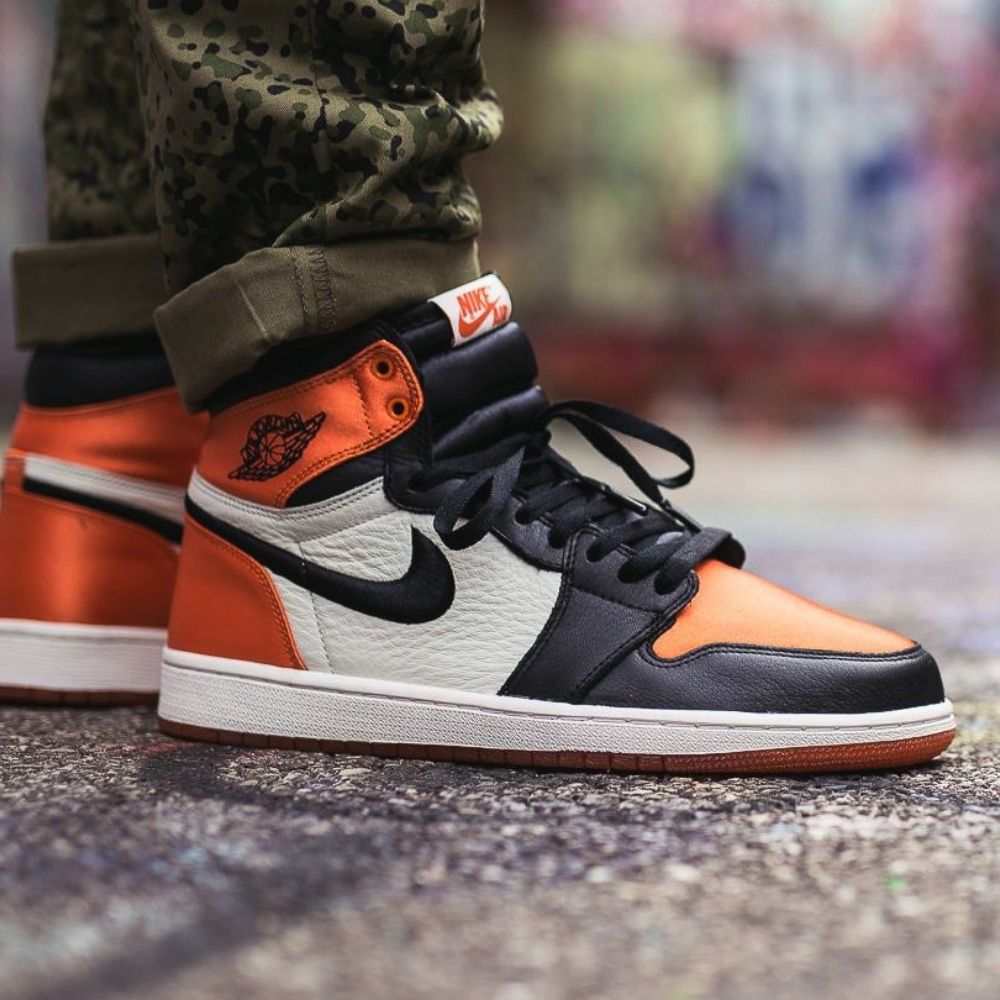 Air Jordan 1 Retro High OG Satin Shattered Backboard Orange
