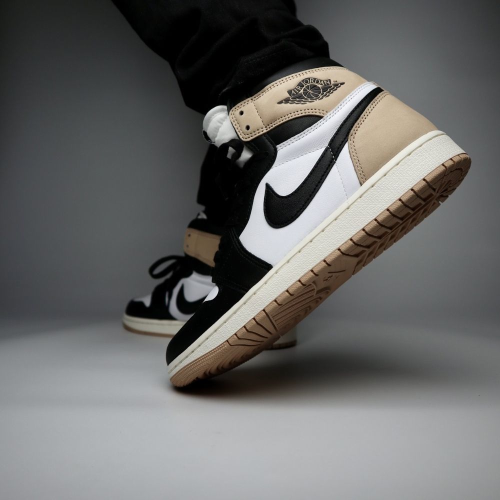 Air Jordan 1 Retro High OG Latte Black