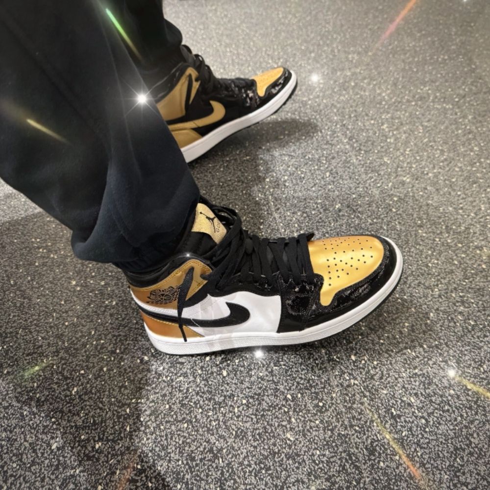 Air Jordan 1 High Golf Patent Gold Toe