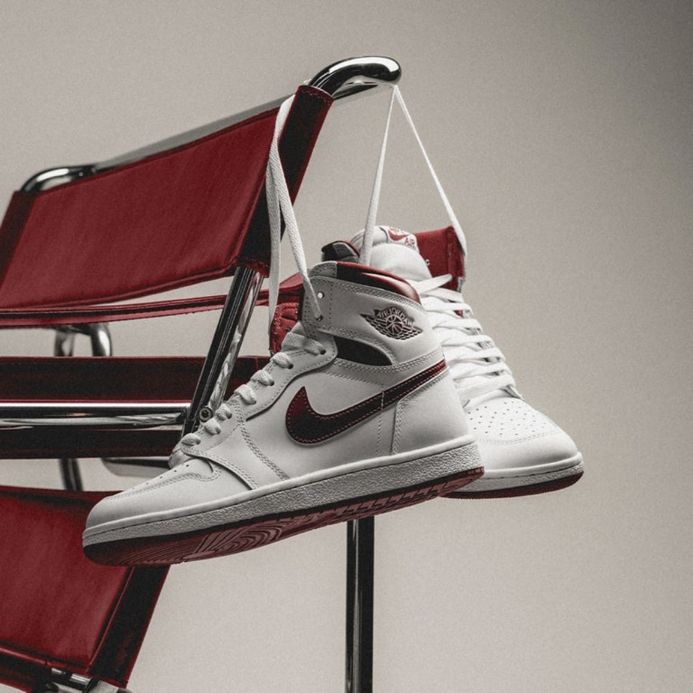 Air Jordan 1 Retro High 85 OG Metallic Burgundy