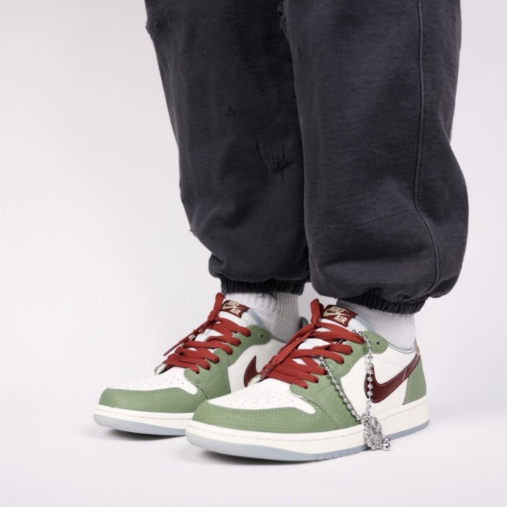 Air Jordan 1 Retro Low OG Year of the Dragon Red Green